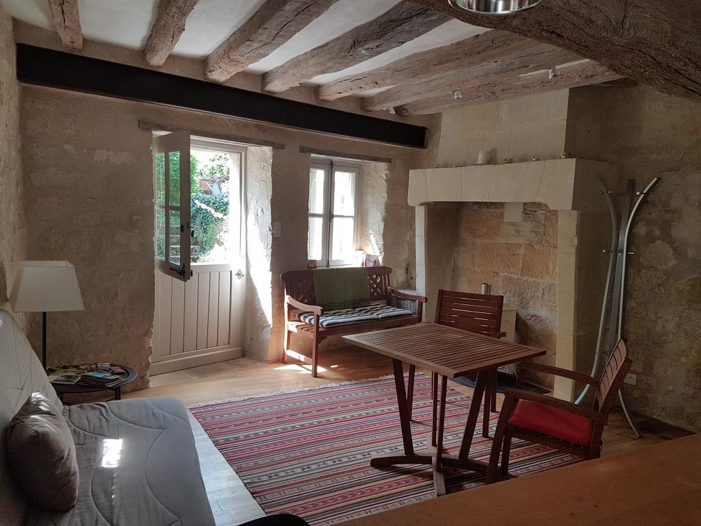 Dampierre-sur-Loire Gite Chateau De Chaintres מראה חיצוני תמונה